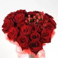 Цветочная композиция из красных роз №737